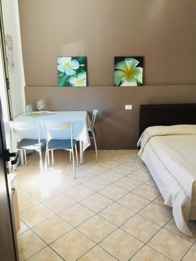 Residenza Manfredi Silvia Ghedi Esterno foto